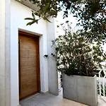 Urban Pool Retreat St Julians * Saint Julian's