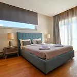 Urban Pool Retreat St Julians 빌라 *