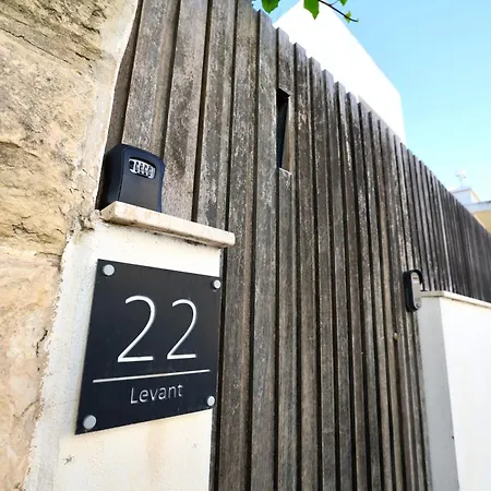 Urban Pool Retreat St Julians فيلة *