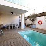 Urban Pool Retreat St Julians *