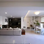 Urban Pool Retreat St Julians וילה *