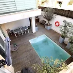 Urban Pool Retreat St Julians וילה