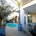 Urban Pool Retreat St Julians