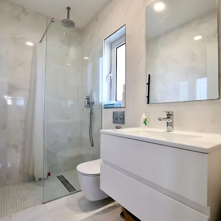 Urban Pool Retreat St Julians Vila